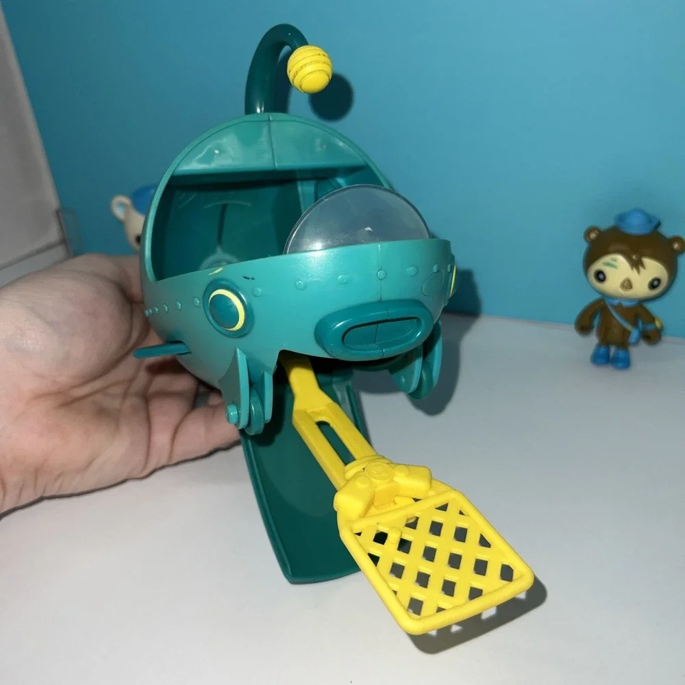 Octonauts Gup A Deluxe Vehicle figures Captain Barnacles Tweak Barrot Dashi